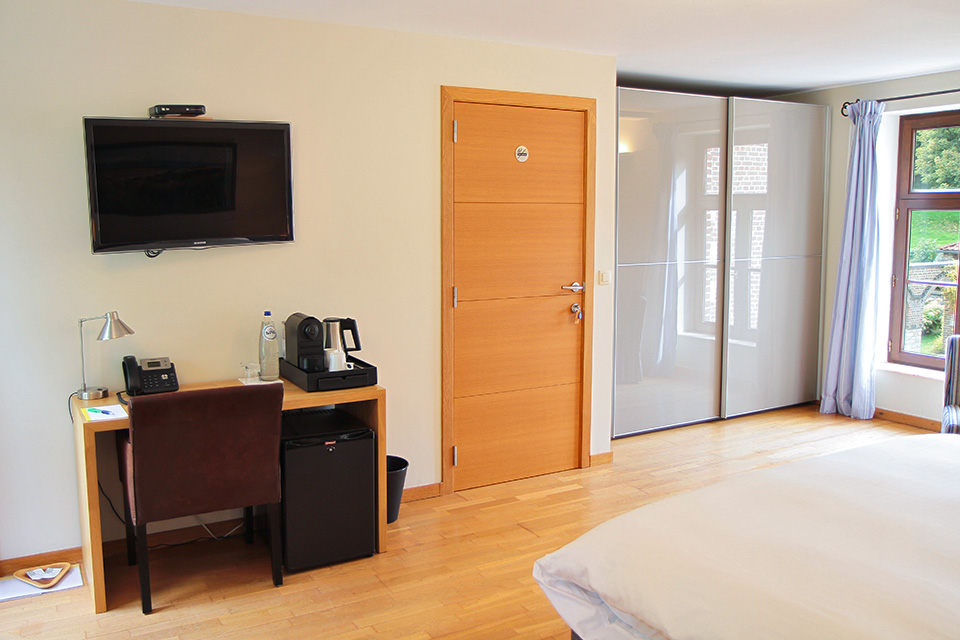 Chambre d'hôtel Double 5 coin bureau